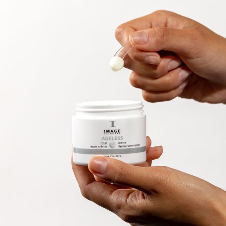 AGELESS_total_repair_creme_PDP_R04_1200x