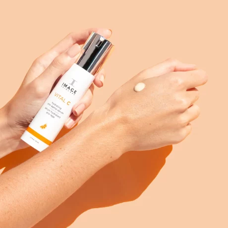 VITAL_C_hydrating_anti-aging_serum_PDP_R05