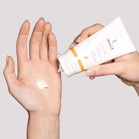 VITAL_C_hydrating_enzyme_masque_PDP_R04