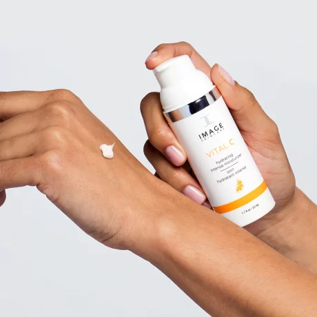 VITAL_C_hydrating_intense_moisturizer_PDP_R04